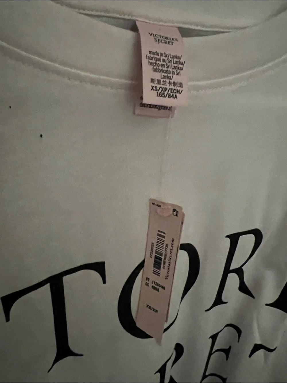 NWT Victoria's Secret Soft White Logo Cropped Tee Sz XS - Picture 2 of 3